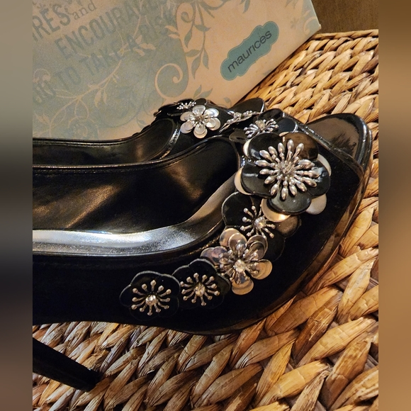 Women's black peep toe heels - Picture 4 of 5